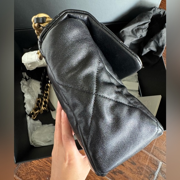 Chanel 19 Shoulder Bag - Picture 6 of 13